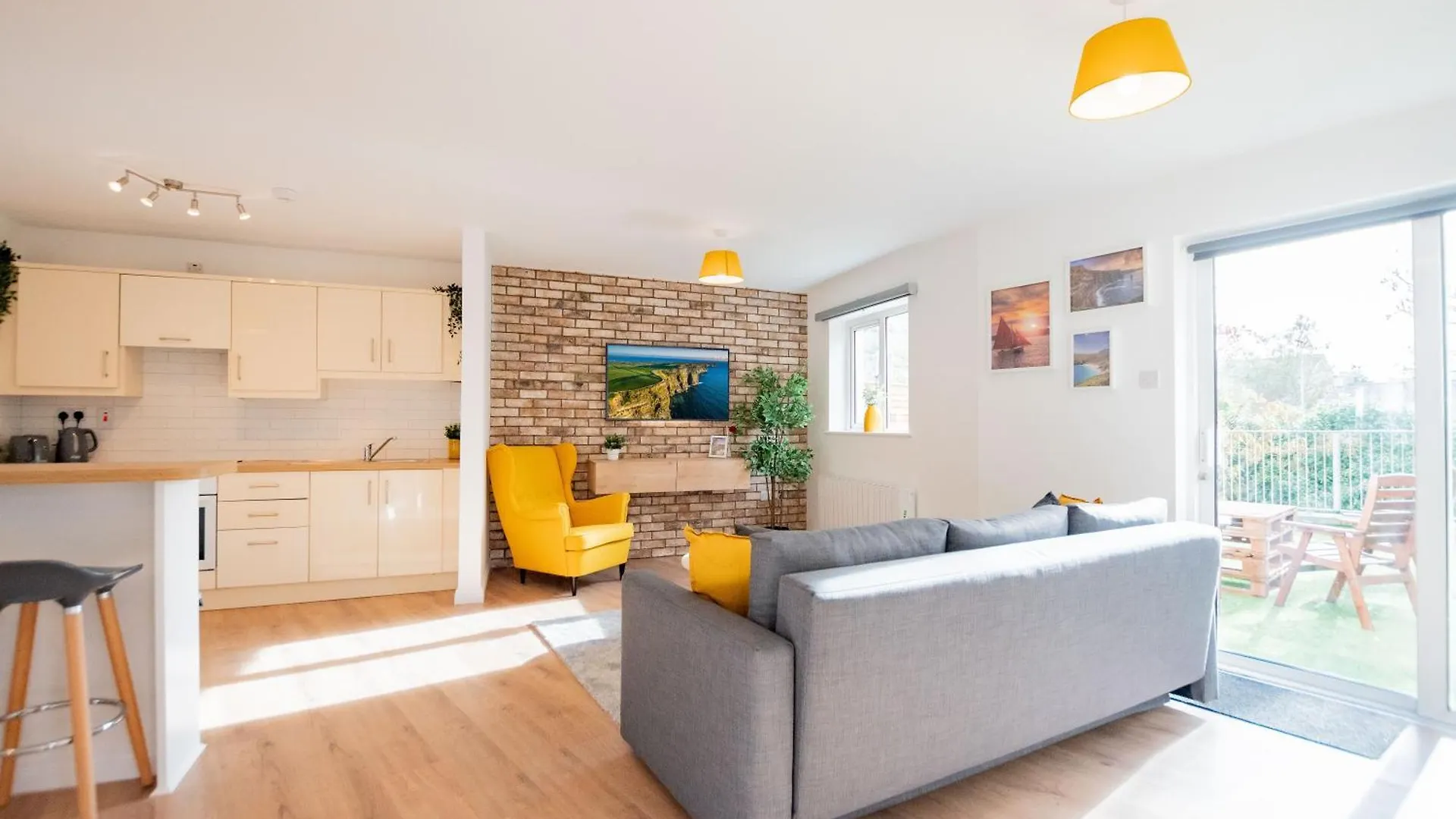 City Centre Escape With Large Terrace, Sleeps 7 location